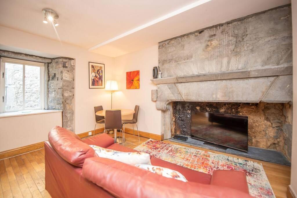 דירות גלוואיי Latin Quarter Luxury מראה חיצוני תמונה