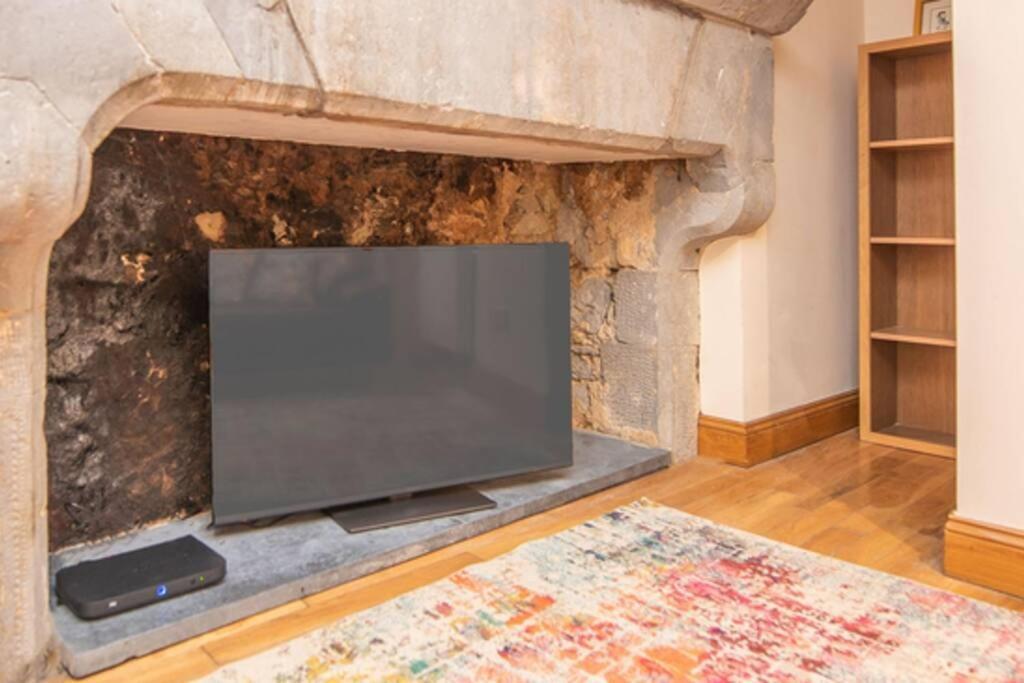 דירות גלוואיי Latin Quarter Luxury מראה חיצוני תמונה